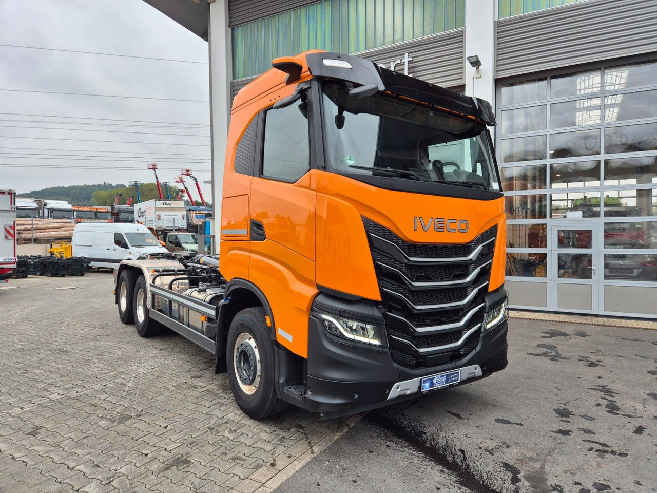 Iveco AS300X58Z/P HR ON+ 6x4 Meiller RS21.60 Funk AHK - Camión multibasculante: foto 4 Iveco AS300X58Z/P HR ON+ 6x4 Meiller RS21.60 Funk AHK - Camión multibasculante: foto 4