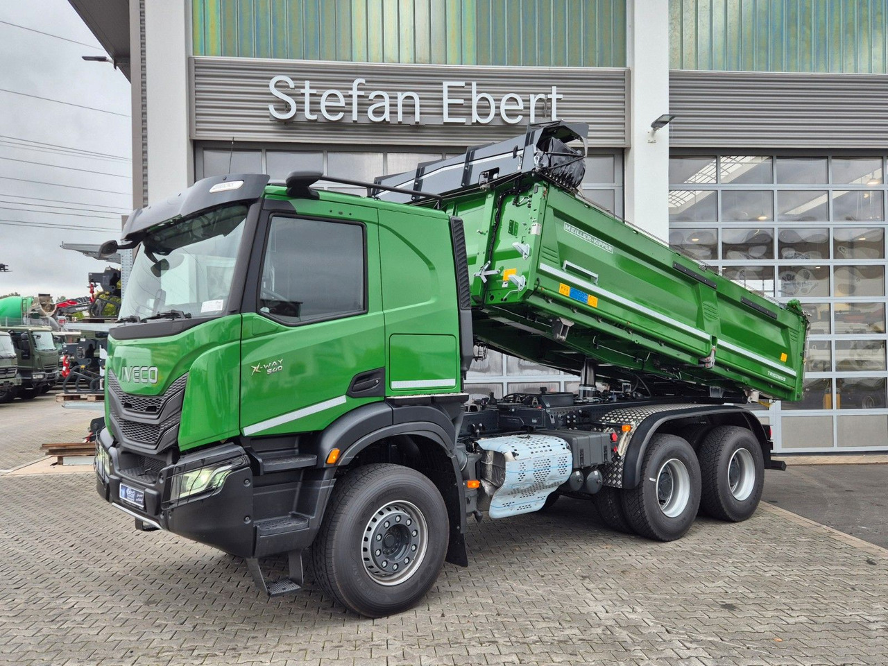 Iveco AT300X54Z HR OFF Bordmatik AHK Intarder - Camión volquete: foto 3 Iveco AT300X54Z HR OFF Bordmatik AHK Intarder - Camión volquete: foto 3
