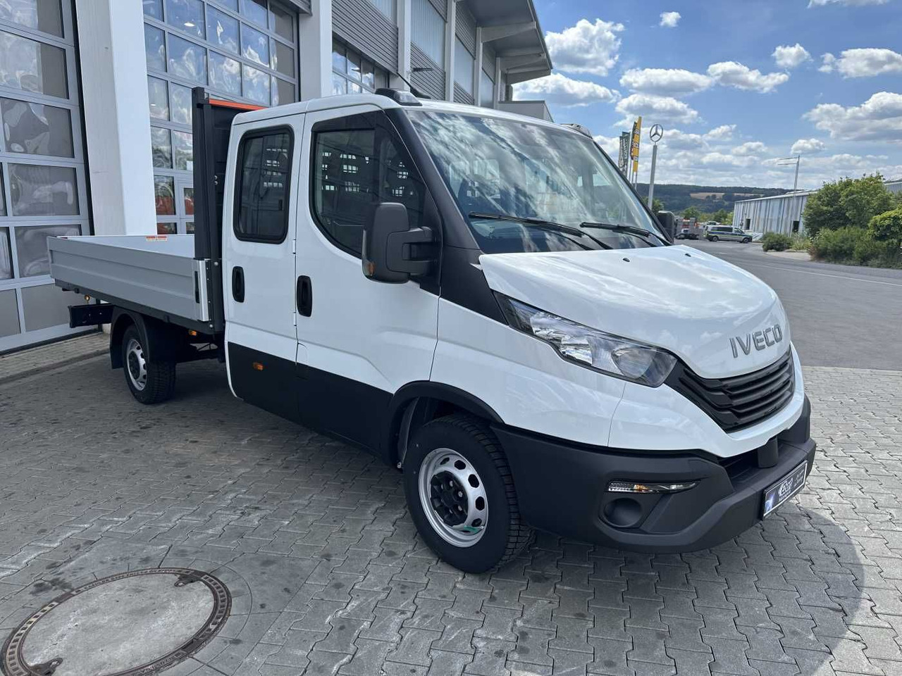Iveco Daily 35S16 H 3.0L *R3.750mm*AHK*Automatik* 2x - Furgoneta caja abierta: foto 3 Iveco Daily 35S16 H 3.0L *R3.750mm*AHK*Automatik* 2x - Furgoneta caja abierta: foto 3