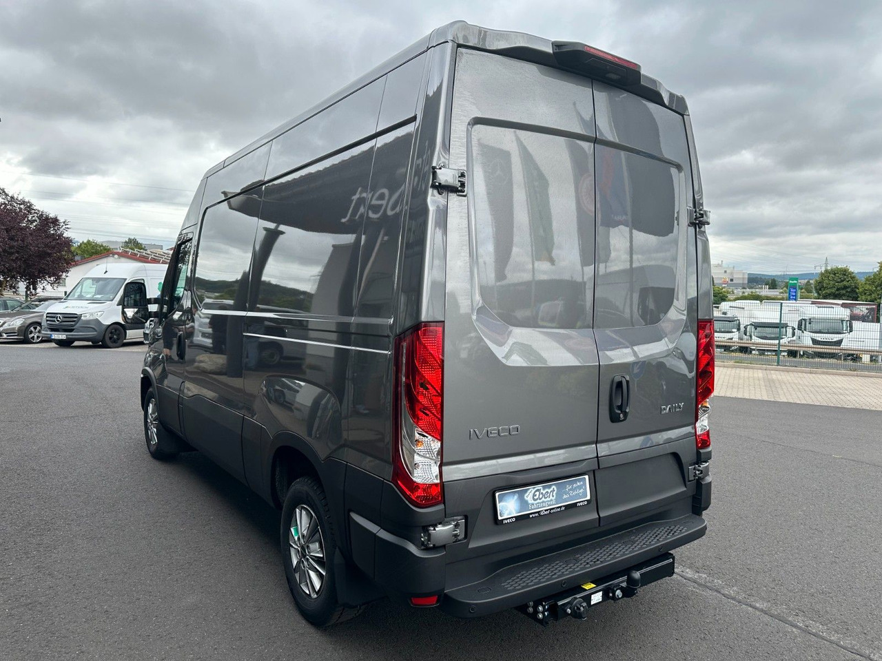 Iveco Daily 35S16 HA8V 3.0L *R3.520mm*AHK*Automatik* - Furgón: foto 4 Iveco Daily 35S16 HA8V 3.0L *R3.520mm*AHK*Automatik* - Furgón: foto 4
