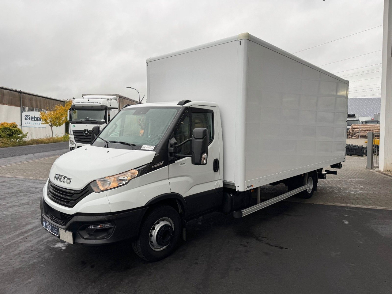 Iveco Daily 70C18 A8 *Koffer*LBW*Automatik* - Furgoneta caja cerrada: foto 4 Iveco Daily 70C18 A8 *Koffer*LBW*Automatik* - Furgoneta caja cerrada: foto 4