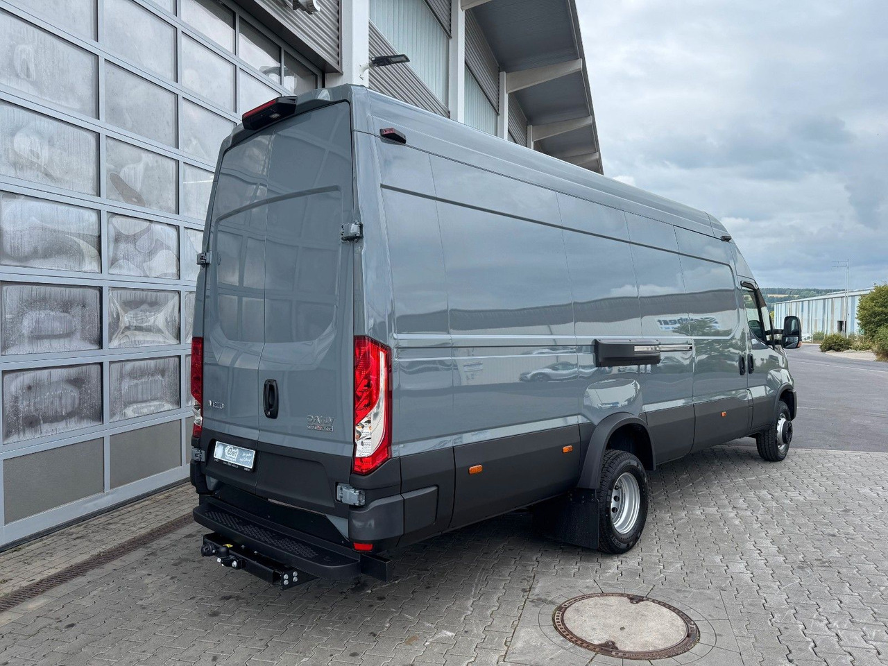Iveco Daily 70C21 3.0L *L4*H3*Automatik*LED*Luft* 2x - Furgón: foto 4 Iveco Daily 70C21 3.0L *L4*H3*Automatik*LED*Luft* 2x - Furgón: foto 4