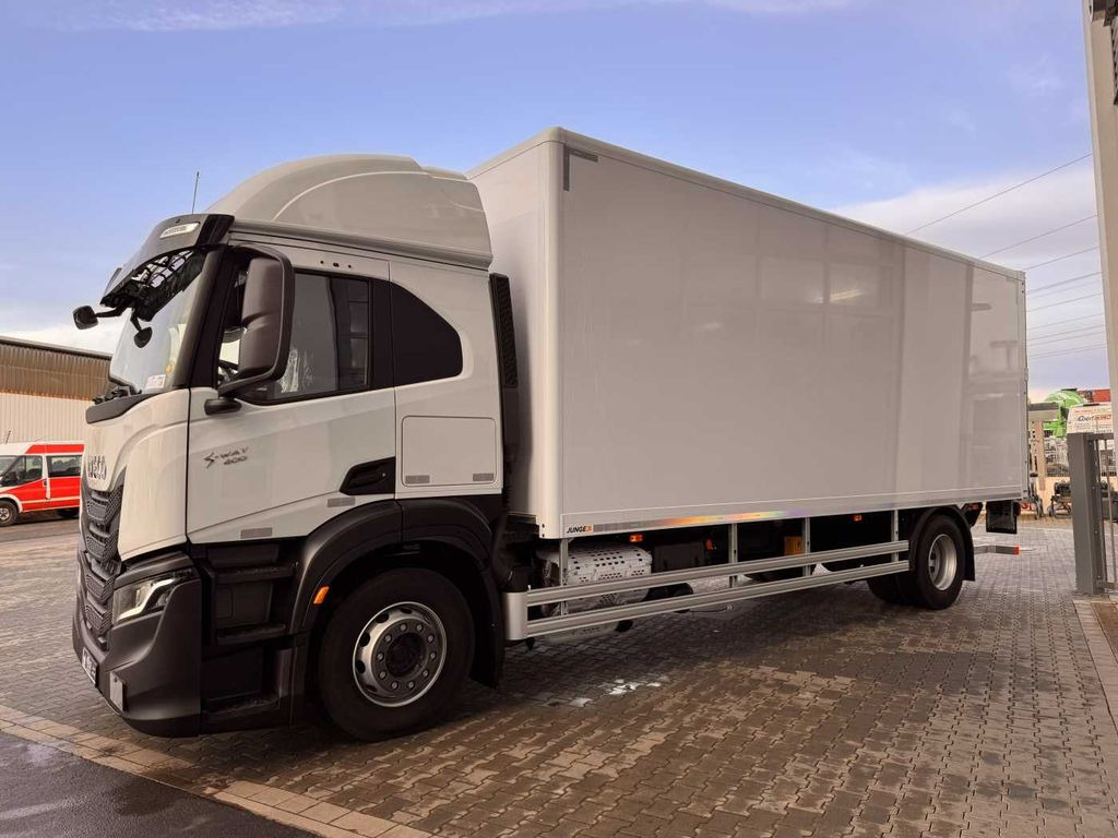 Iveco S-Way AT190S40/P LBW 2.000kg Tür Navi Bett Iveco S-Way AT190S40/P LBW 2.000kg Tür Navi Bett - Camión caja cerrada: foto 4 Iveco S-Way AT190S40/P LBW 2.000kg Tür Navi Bett Iveco S-Way AT190S40/P LBW 2.000kg Tür Navi Bett - Camión caja cerrada: foto 4