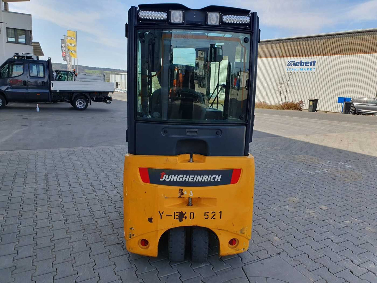 Jungheinrich EFG 215 / Triplex: 4.35m! / SS / nur 2.054h! - Carretilla elevadora eléctrica: foto 5 Jungheinrich EFG 215 / Triplex: 4.35m! / SS / nur 2.054h! - Carretilla elevadora eléctrica: foto 5