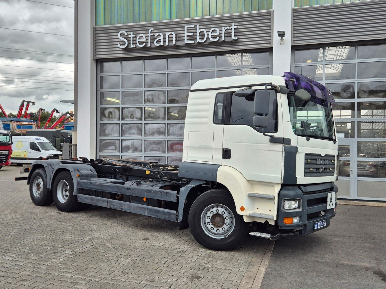 MAN TGA 26.440 6x2-2 BL Meiller RK 20.70 Bett - Camión multibasculante: foto 5 MAN TGA 26.440 6x2-2 BL Meiller RK 20.70 Bett - Camión multibasculante: foto 5