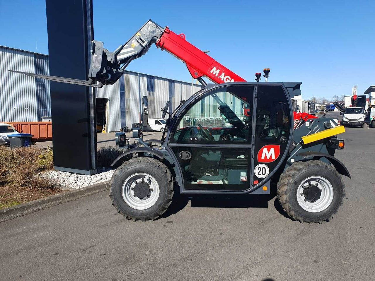 Magni TH 3.6-D5/D / 3to - 5,8m / 75PS - Cargadora de ruedas: foto 3 Magni TH 3.6-D5/D / 3to - 5,8m / 75PS - Cargadora de ruedas: foto 3