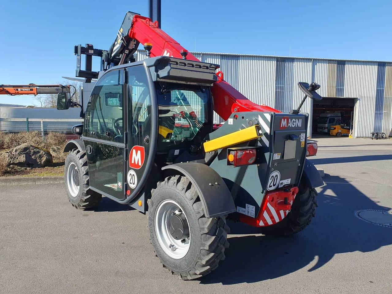 Magni TH 3.6-D5/D / 3to - 5,8m / 75PS - Cargadora de ruedas: foto 4 Magni TH 3.6-D5/D / 3to - 5,8m / 75PS - Cargadora de ruedas: foto 4