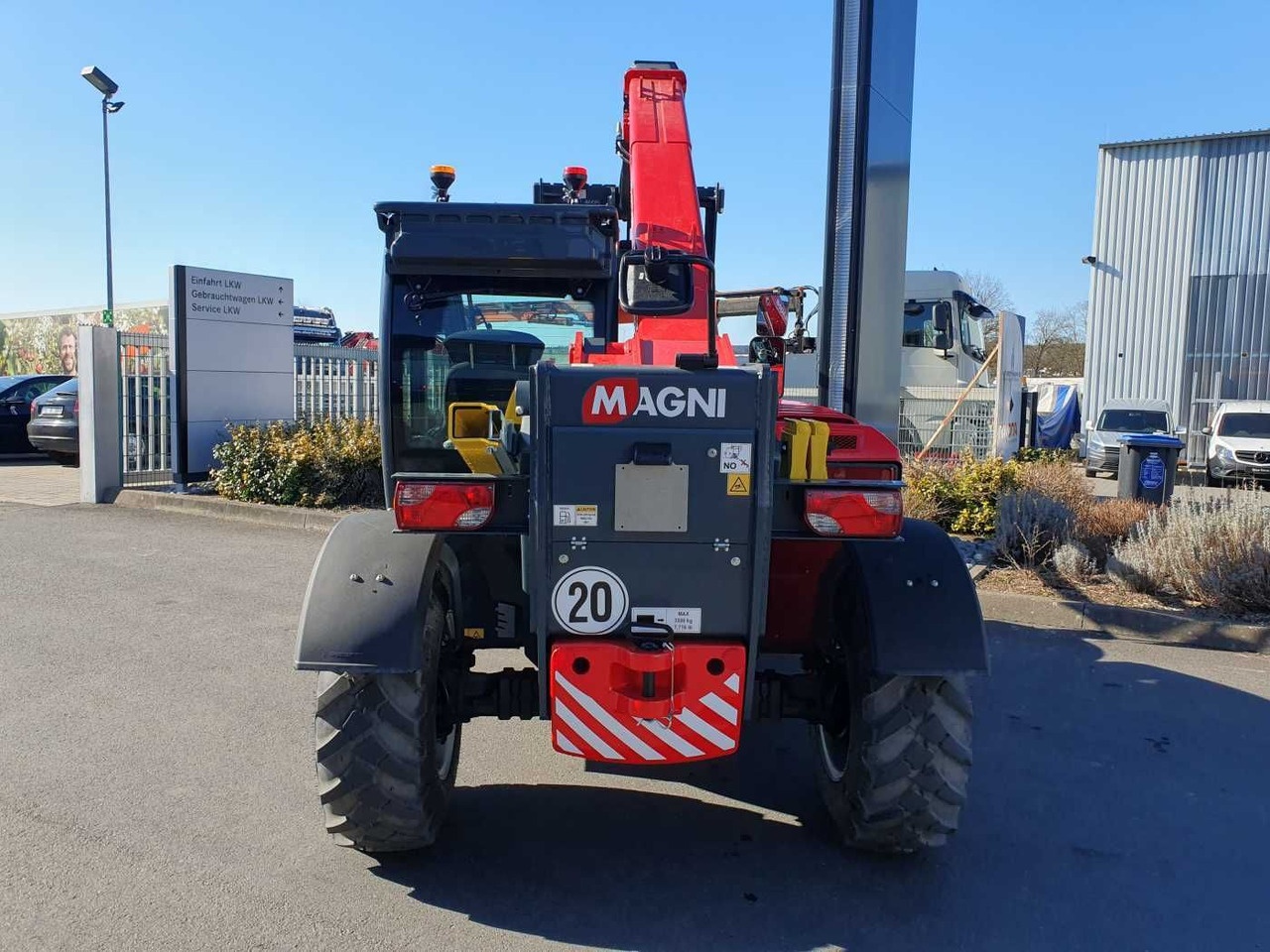 Magni TH 3.6-D5/D / 3to - 5,8m / 75PS - Cargadora de ruedas: foto 5 Magni TH 3.6-D5/D / 3to - 5,8m / 75PS - Cargadora de ruedas: foto 5