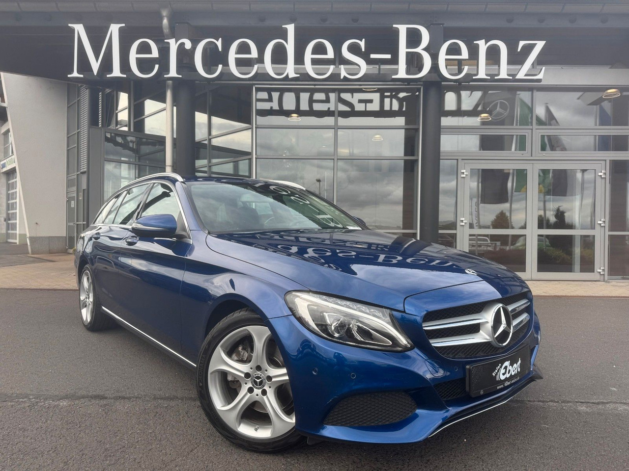 Mercedes-Benz C 300 T Avantgarde+Ambiente+LED+IHC+SpiegelP - Coche familiar: foto 1 Mercedes-Benz C 300 T Avantgarde+Ambiente+LED+IHC+SpiegelP - Coche familiar: foto 1