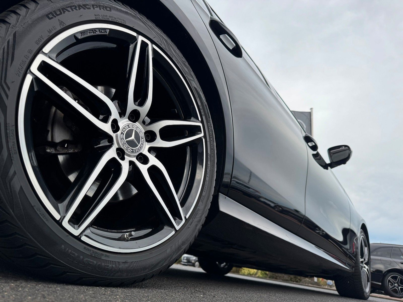 Mercedes-Benz E 220d T 4M+AMG+Pano+Brum+360+Night - Coche familiar: foto 5 Mercedes-Benz E 220d T 4M+AMG+Pano+Brum+360+Night - Coche familiar: foto 5