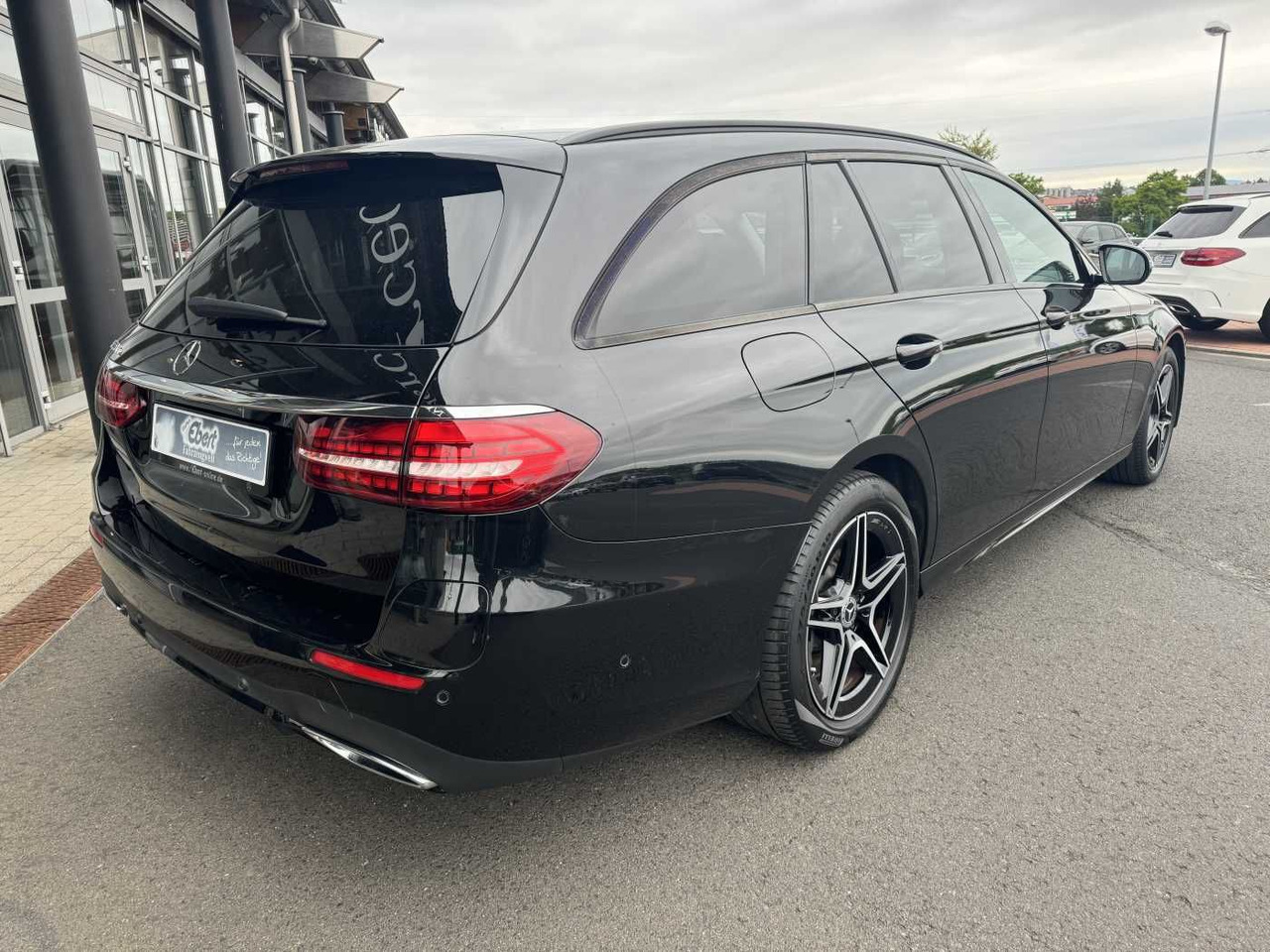 Mercedes-Benz E 300de T AMG+Pano+DistrPlus+Night +AHK+360+Ambi - Coche: foto 4 Mercedes-Benz E 300de T AMG+Pano+DistrPlus+Night +AHK+360+Ambi - Coche: foto 4