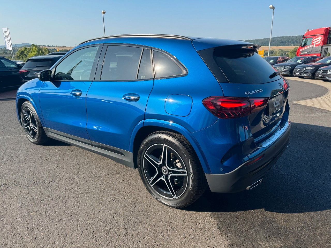 Mercedes-Benz GLA 200 AMG+PANO+DistrPlus+RFK+Night - SUV/ Todoterreno: foto 3 Mercedes-Benz GLA 200 AMG+PANO+DistrPlus+RFK+Night - SUV/ Todoterreno: foto 3