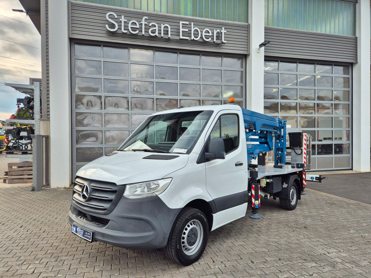 Mercedes-Benz Sprinter 314CDI Hubsteiger Ruthmann EcolineRS200 - Camión con plataforma elevadora: foto 1 Mercedes-Benz Sprinter 314CDI Hubsteiger Ruthmann EcolineRS200 - Camión con plataforma elevadora: foto 1