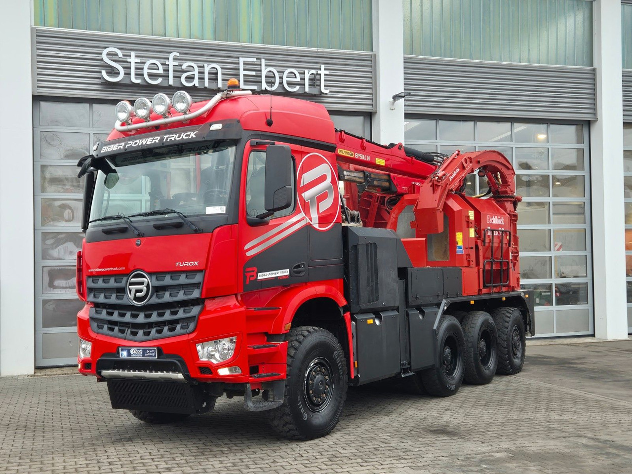 Mercedes-Benz TUROX 8x8 Eschlböck Biber 92 Holzhacker / 1.512h - Camión grúa: foto 4 Mercedes-Benz TUROX 8x8 Eschlböck Biber 92 Holzhacker / 1.512h - Camión grúa: foto 4