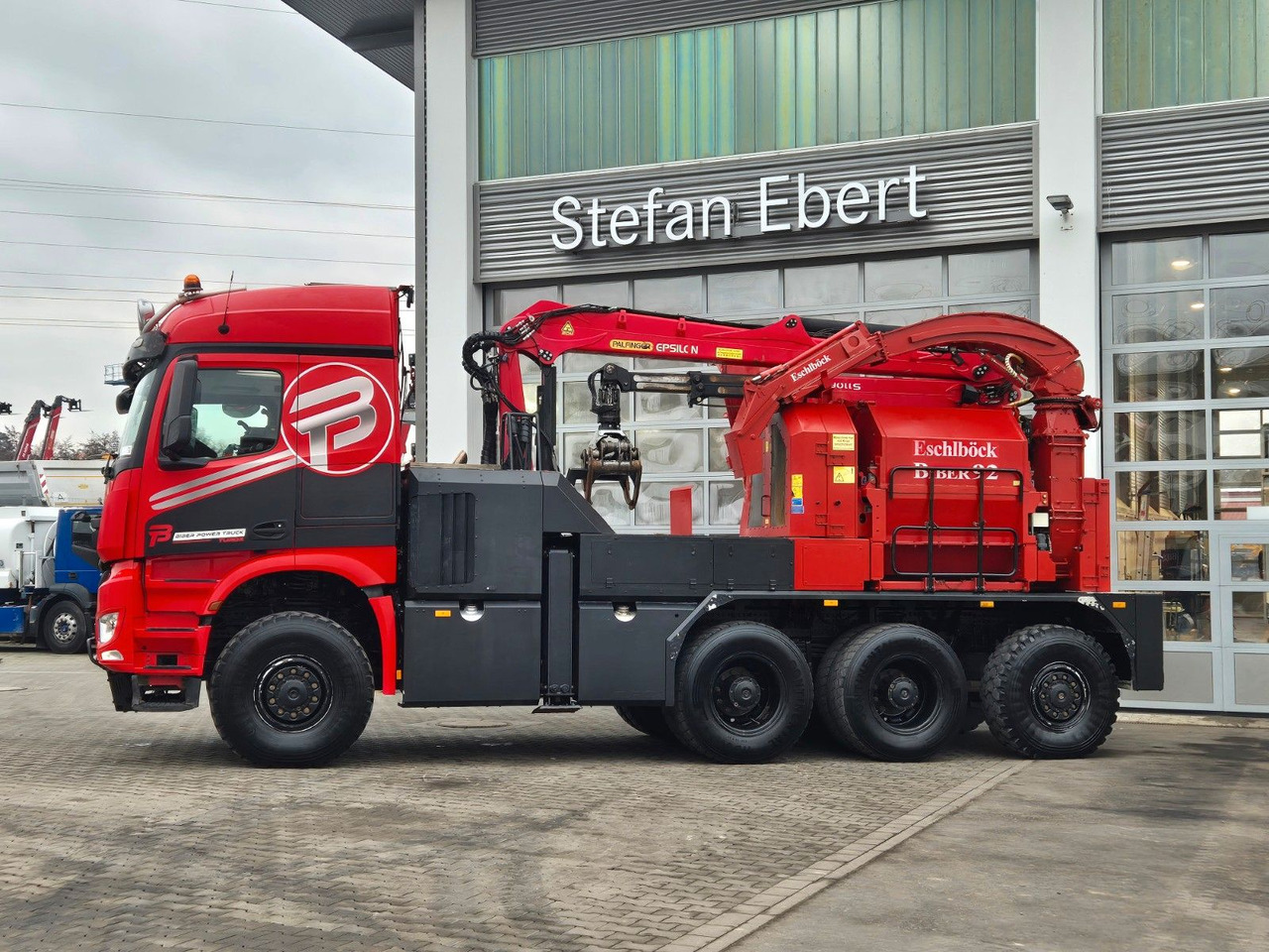 Mercedes-Benz TUROX 8x8 Eschlböck Biber 92 Holzhacker / 1.512h - Camión grúa: foto 5 Mercedes-Benz TUROX 8x8 Eschlböck Biber 92 Holzhacker / 1.512h - Camión grúa: foto 5