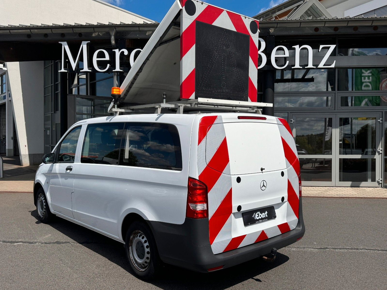 Mercedes-Benz Vito 111 CDI Tourer Begleitfahrzeug BF3+ / WVZ - Furgoneta de pasajeros: foto 1 Mercedes-Benz Vito 111 CDI Tourer Begleitfahrzeug BF3+ / WVZ - Furgoneta de pasajeros: foto 1