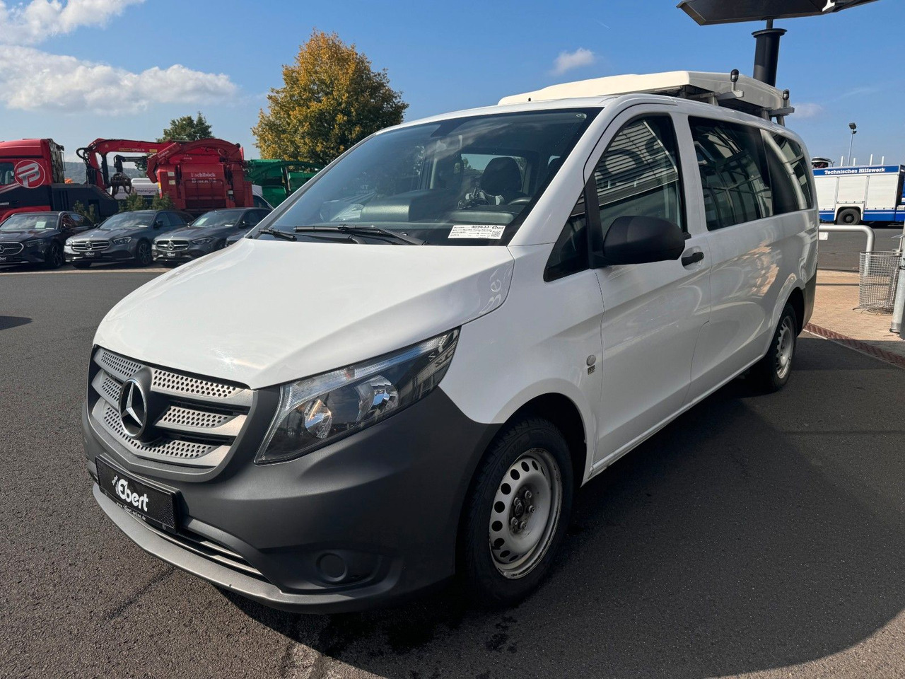Mercedes-Benz Vito 111 CDI Tourer Begleitfahrzeug BF3+ / WVZ - Furgoneta de pasajeros: foto 3 Mercedes-Benz Vito 111 CDI Tourer Begleitfahrzeug BF3+ / WVZ - Furgoneta de pasajeros: foto 3