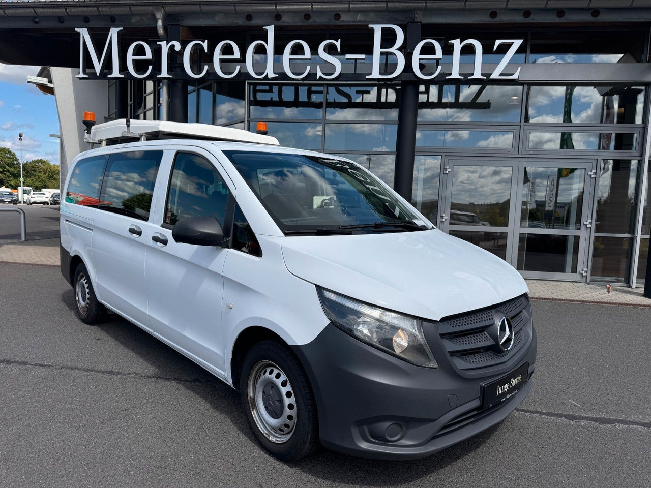 Mercedes-Benz Vito 111 CDI Tourer Begleitfahrzeug BF3+ / WVZ - Furgoneta de pasajeros: foto 2 Mercedes-Benz Vito 111 CDI Tourer Begleitfahrzeug BF3+ / WVZ - Furgoneta de pasajeros: foto 2