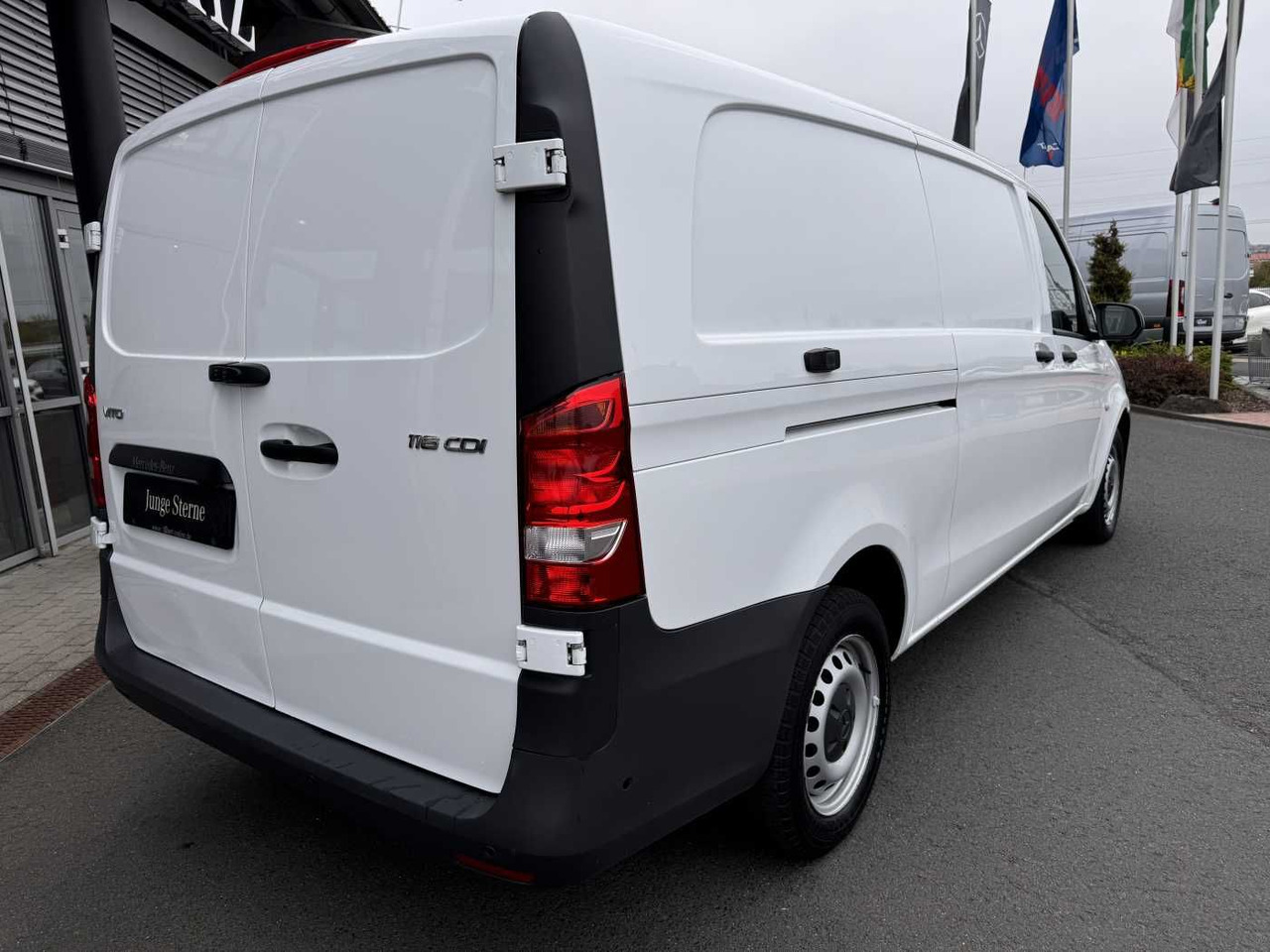Mercedes-Benz Vito 116 CDI Extralang Klima Kamera Audio40 SHZ - Furgoneta pequeña: foto 4 Mercedes-Benz Vito 116 CDI Extralang Klima Kamera Audio40 SHZ - Furgoneta pequeña: foto 4