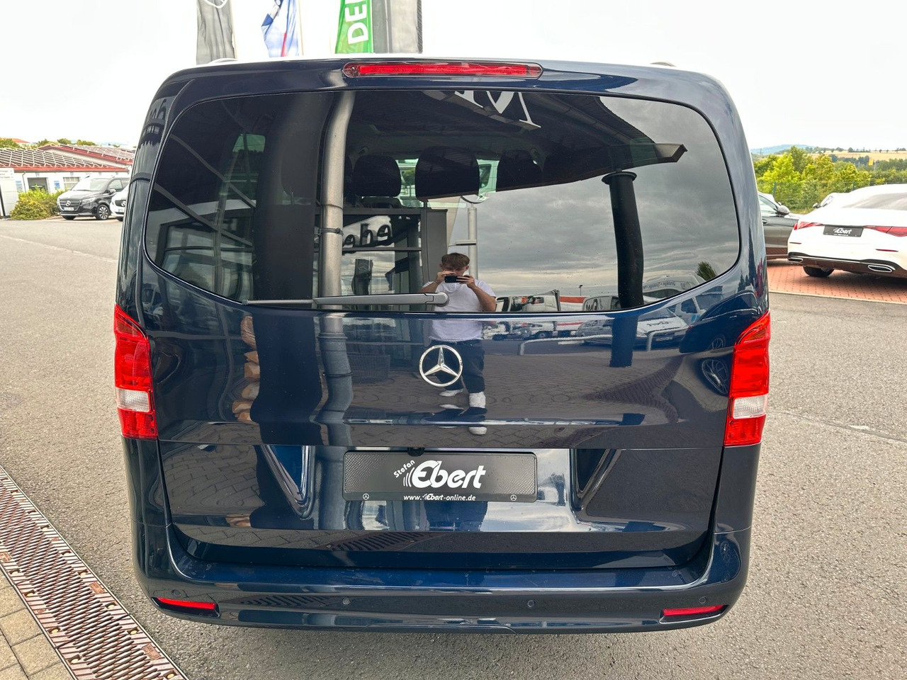 Mercedes-Benz Vito 116 CDI Tourer Pro Liege-Paket Panoramadach - Furgoneta de pasajeros: foto 5 Mercedes-Benz Vito 116 CDI Tourer Pro Liege-Paket Panoramadach - Furgoneta de pasajeros: foto 5