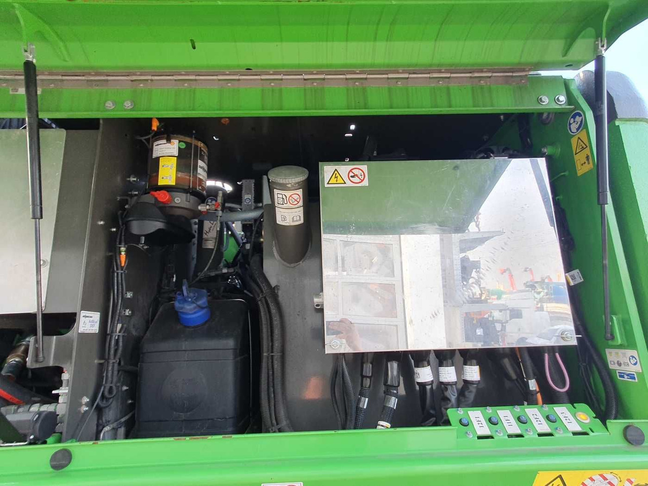 Manipulador de materiales nuevo Sennebogen 728 / inkl. Albach Greifersäge & SW / nur 2.016h: foto 8