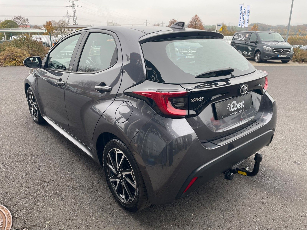 Toyota Yaris 1.5 VVT-iE Aut. Team D AHK+R-Kamera+SHZ - Coche: foto 4 Toyota Yaris 1.5 VVT-iE Aut. Team D AHK+R-Kamera+SHZ - Coche: foto 4