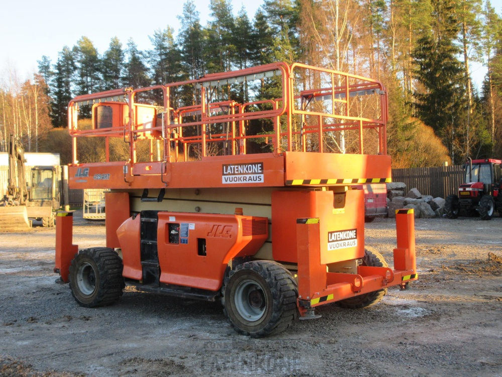 JLG 4394RT 4x4 Saksilava - Plataforma de tijeras: foto 2 JLG 4394RT 4x4 Saksilava - Plataforma de tijeras: foto 2