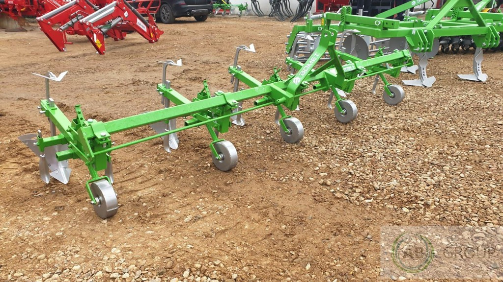 Bomet hoe-rider Norma P475/1 - Equipo para trabajo del suelo: foto 1 Bomet hoe-rider Norma P475/1 - Equipo para trabajo del suelo: foto 1