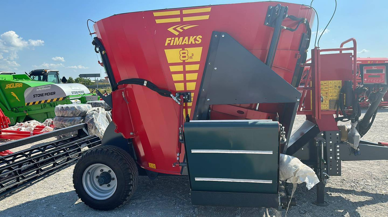 Fimaks vertical feeder mixer FMV8L, 8 m3 - Desensiladora: foto 2 Fimaks vertical feeder mixer FMV8L, 8 m3 - Desensiladora: foto 2