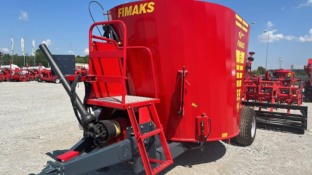 Fimaks vertical feeder mixer FMV8L, 8 m3 - Desensiladora: foto 3 Fimaks vertical feeder mixer FMV8L, 8 m3 - Desensiladora: foto 3