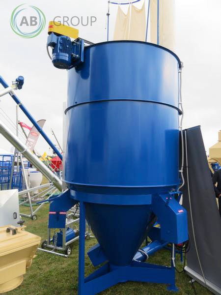 Sobmetal fodder mixer MPS 500 - Desensiladora: foto 1 Sobmetal fodder mixer MPS 500 - Desensiladora: foto 1