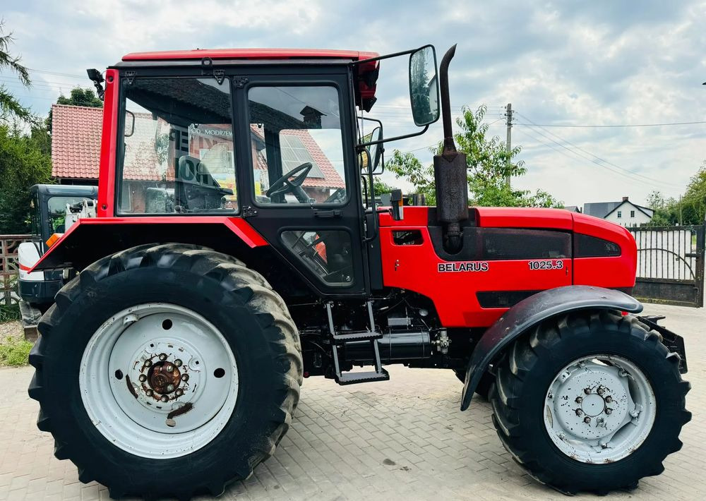 Belarus 1025.3 - Tractor: foto 4 Belarus 1025.3 - Tractor: foto 4