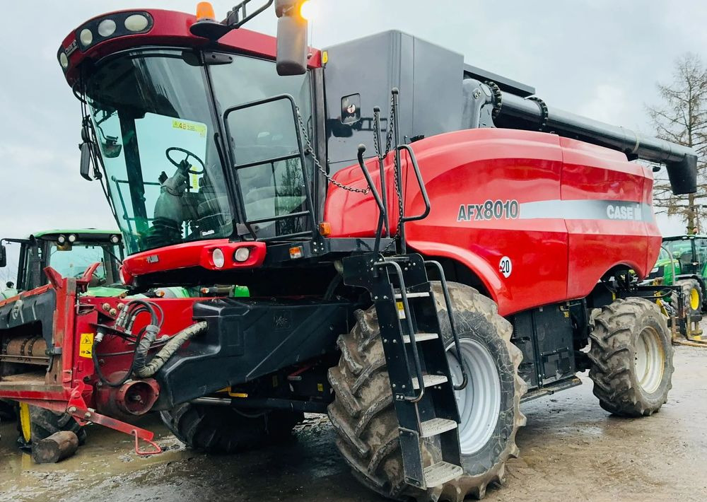 Case IH AFH 8010 - Cosechadora de granos: foto 2 Case IH AFH 8010 - Cosechadora de granos: foto 2