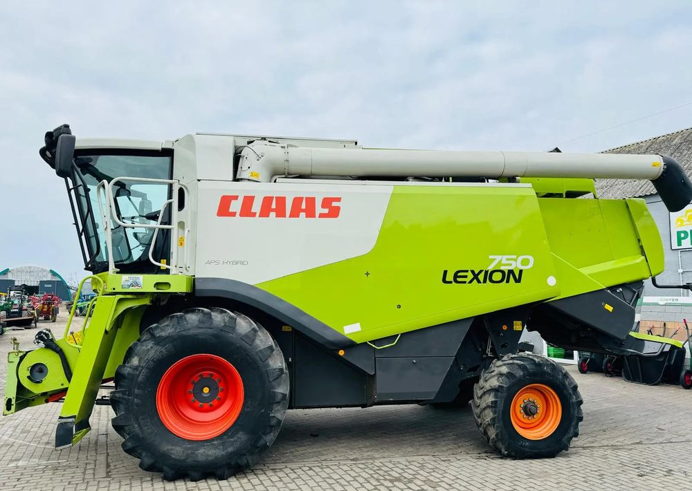 Claas LEXION 750 APS HYBRID - Cosechadora de granos: foto 1 Claas LEXION 750 APS HYBRID - Cosechadora de granos: foto 1