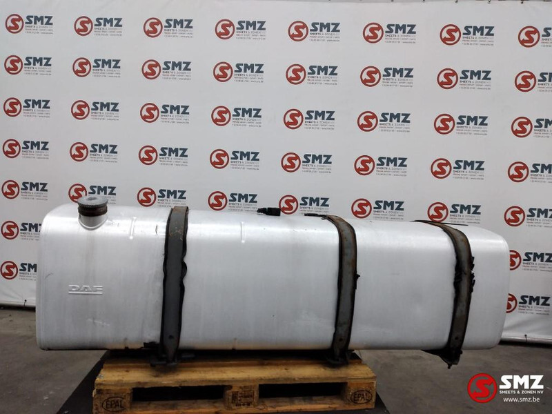 DAF Occ brandstoftank + steunen DAF XF 95 600L 1681833 - Depósito de combustible para Camión: foto 1 DAF Occ brandstoftank + steunen DAF XF 95 600L 1681833 - Depósito de combustible para Camión: foto 1