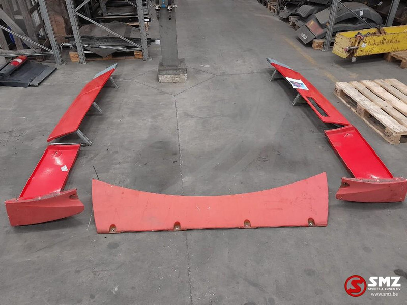 DAF Occ cabinespoilerset Daf XF105 1671843 1671846 129 - Aerodinámica/ Spoiler para Camión: foto 1 DAF Occ cabinespoilerset Daf XF105 1671843 1671846 129 - Aerodinámica/ Spoiler para Camión: foto 1