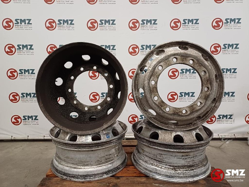 Diversen Occ set Alcoa aluminiumvelgen 9,00x22,5 - Llanta para Camión: foto 1 Diversen Occ set Alcoa aluminiumvelgen 9,00x22,5 - Llanta para Camión: foto 1