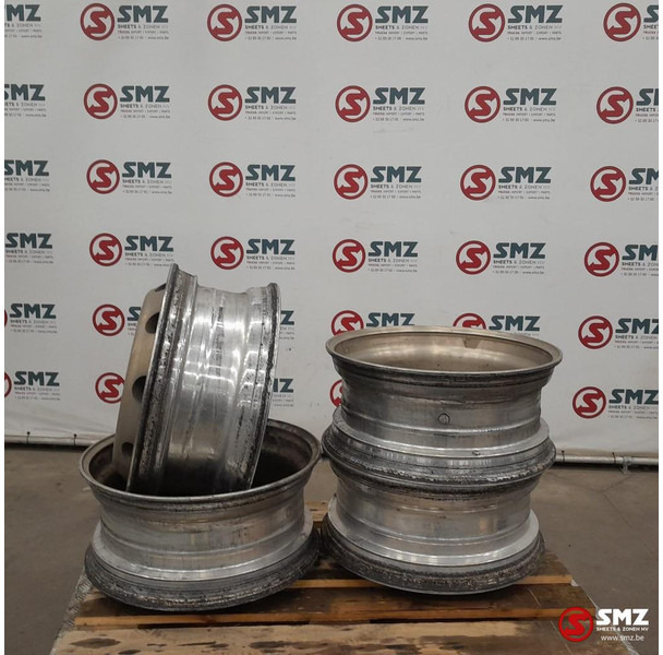 Diversen Occ set van 4 velgen 22,5 x 9,00 Alcoa - Llanta para Camión: foto 2 Diversen Occ set van 4 velgen 22,5 x 9,00 Alcoa - Llanta para Camión: foto 2