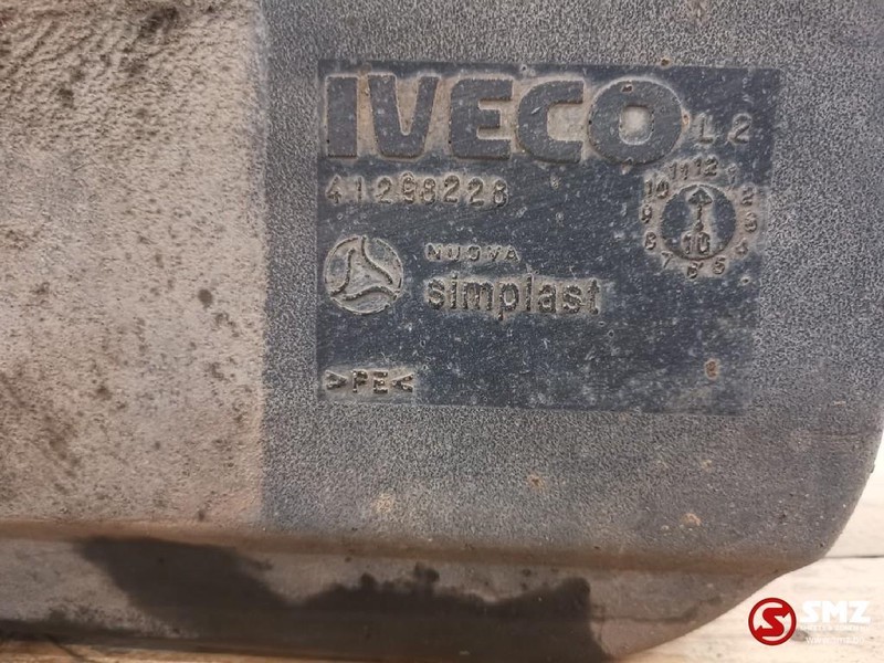 Iveco Occ AdBlue tank 62L Iveco - Depósito de AdBlue para Camión: foto 4 Iveco Occ AdBlue tank 62L Iveco - Depósito de AdBlue para Camión: foto 4