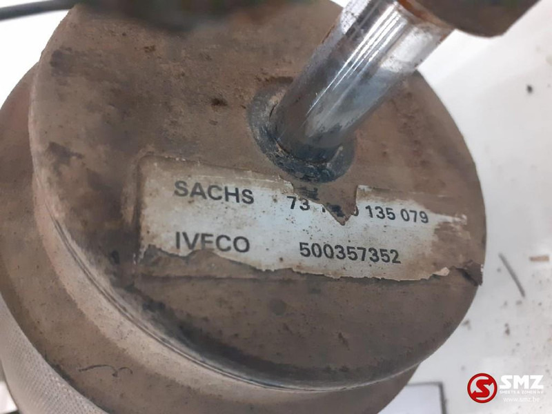 Iveco Occ cabineschokdemper + cabinesteun Iveco - Amortiguadores para Camión: foto 3 Iveco Occ cabineschokdemper + cabinesteun Iveco - Amortiguadores para Camión: foto 3