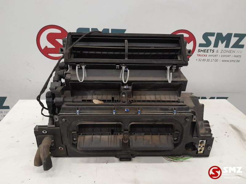 Iveco Occ kachelhuis Iveco - Calefacción/ Ventilación para Camión: foto 1 Iveco Occ kachelhuis Iveco - Calefacción/ Ventilación para Camión: foto 1