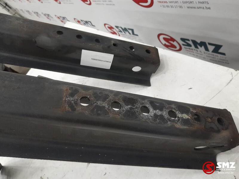 Iveco Occ set brandstoftanksteunen Iveco Stralis 4206812 - Depósito de combustible para Camión: foto 3 Iveco Occ set brandstoftanksteunen Iveco Stralis 4206812 - Depósito de combustible para Camión: foto 3