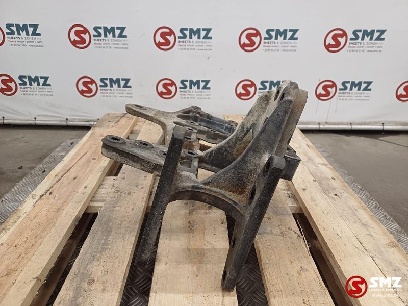 Mercedes-Benz Occ bladveerbeugel rechts Mercedes - Bastidor/ Chasis para Camión: foto 4 Mercedes-Benz Occ bladveerbeugel rechts Mercedes - Bastidor/ Chasis para Camión: foto 4