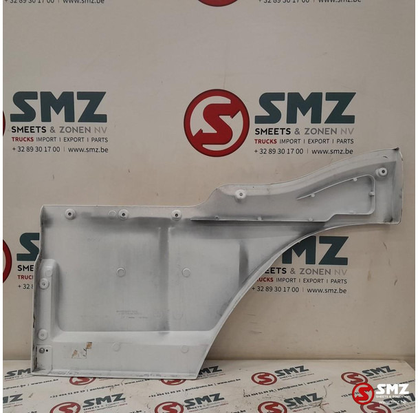 Mercedes-Benz Occ deurverlenging links Mercedes - Puerta y piezas para Camión: foto 2 Mercedes-Benz Occ deurverlenging links Mercedes - Puerta y piezas para Camión: foto 2