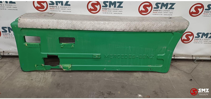Mercedes-Benz Occ set sideskirts links + rechts Mercedes SK - Bastidor/ Chasis para Camión: foto 2 Mercedes-Benz Occ set sideskirts links + rechts Mercedes SK - Bastidor/ Chasis para Camión: foto 2