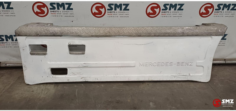 Mercedes-Benz Occ set sideskirts links + rechts Mercedes SK - Bastidor/ Chasis para Camión: foto 1 Mercedes-Benz Occ set sideskirts links + rechts Mercedes SK - Bastidor/ Chasis para Camión: foto 1