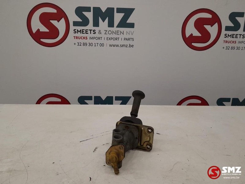 Wabco Occ handremklep Wabco 9617221510 - Recambio para Camión: foto 2 Wabco Occ handremklep Wabco 9617221510 - Recambio para Camión: foto 2