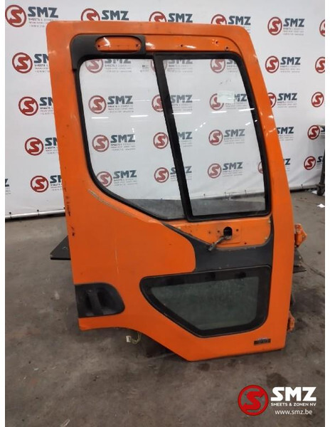 Renault Occ Deur rechts Renault Premium 300 - Puerta y piezas para Camión: foto 1 Renault Occ Deur rechts Renault Premium 300 - Puerta y piezas para Camión: foto 1