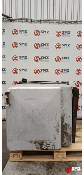 Renault Occ hydraulische tank 250L + materiaalkast Renault - Depósito hidráulico para Camión: foto 4 Renault Occ hydraulische tank 250L + materiaalkast Renault - Depósito hidráulico para Camión: foto 4