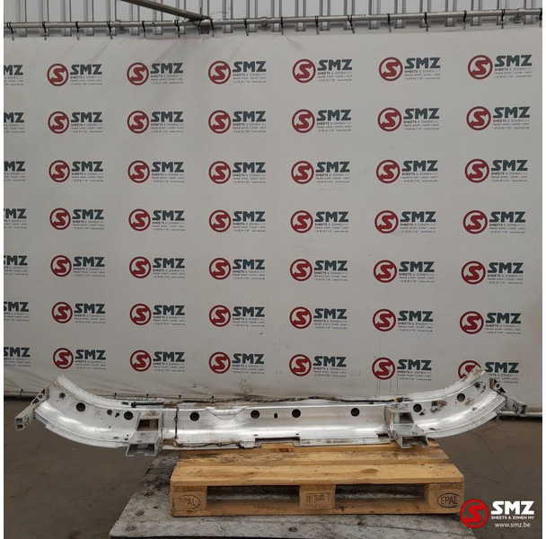 Renault Occ onderrijdbeveiliging Renault - Parachoques para Camión: foto 1 Renault Occ onderrijdbeveiliging Renault - Parachoques para Camión: foto 1